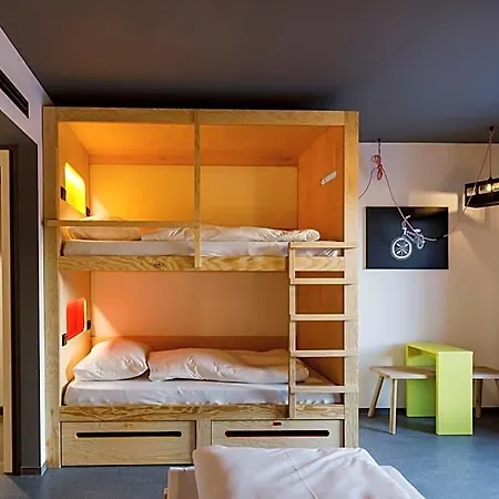 Hostel Djh Moun10 - Youth - Membership Required!