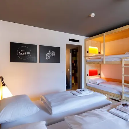 Hostel Djh Moun10 - Membership Required!